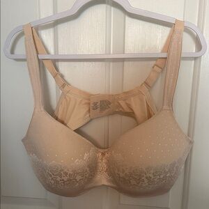Like New Soma Beige Floral Lace Full-Coverage Bra,4 Hook back and lightly padded